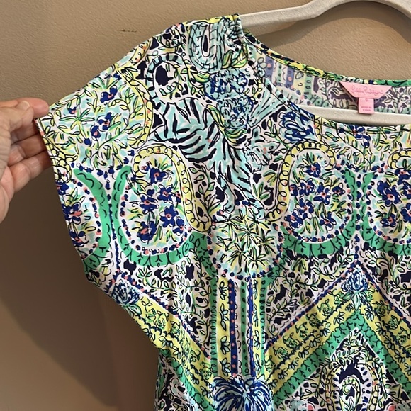 Lilly Pulitzer Cap Sleeve floral Print Top Rayon Size Small - Picture 3 of 10